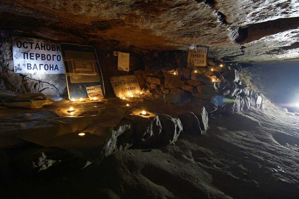 9 древних пещер с наскальными рисунками