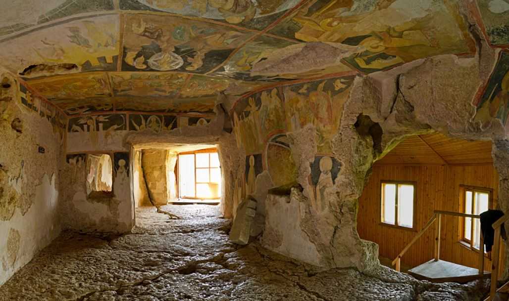 Достопримечательности болгарии |  ивановские скальные церкви