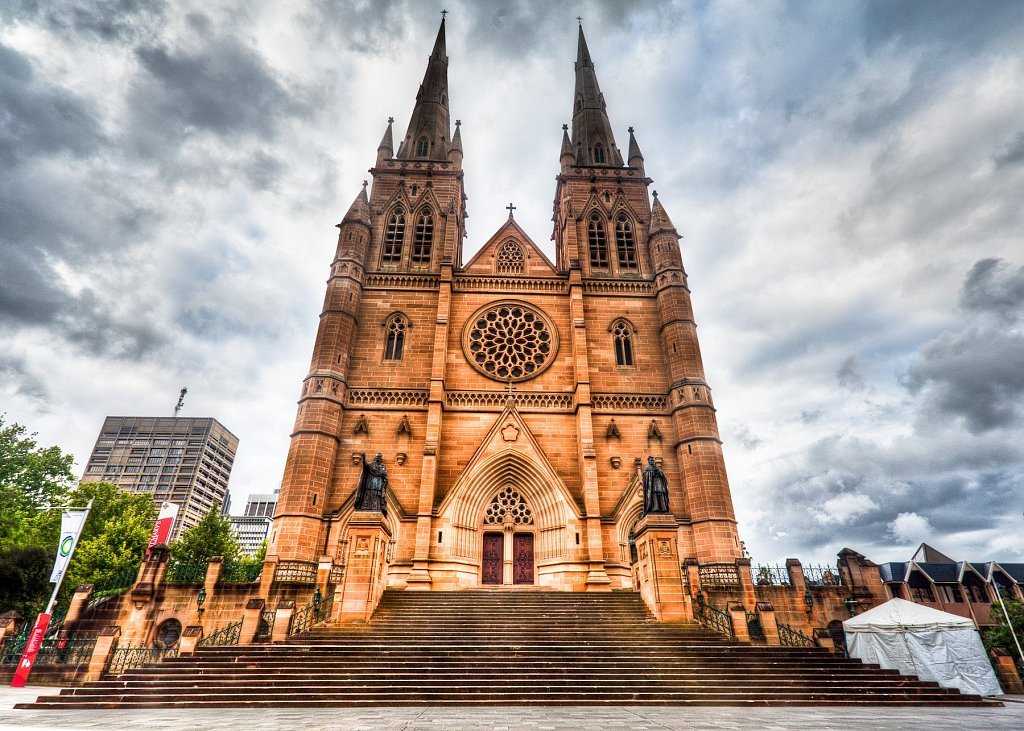 Собор Пресвятой Девы Марии — католический собор, расположенный в городе Сидней