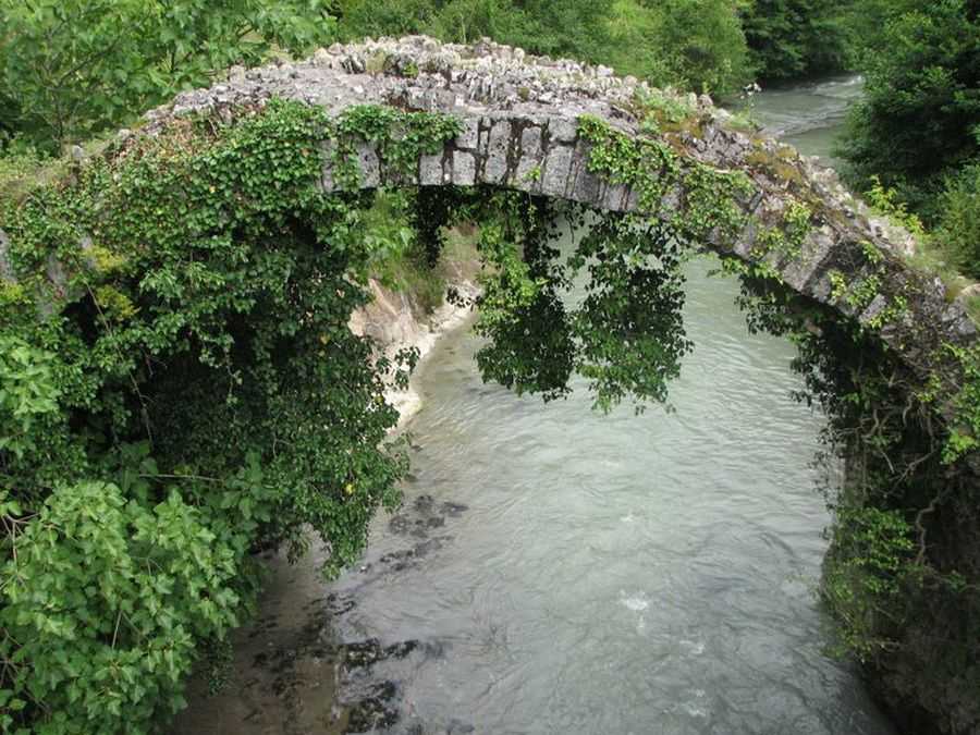 Какие тайны хранят 8 «мест-артефактов» в абхазии, которые покорят даже бывалых туристов