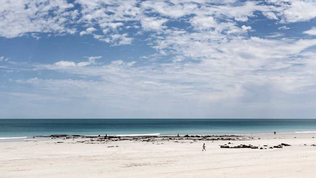 Пляж Уайтхевен – это 7 км неописуемой красоты, прозрачной воды цвета морской волны и белоснежного песка Пляж расположен на острове Уитсанди у восточного побережья Австралии