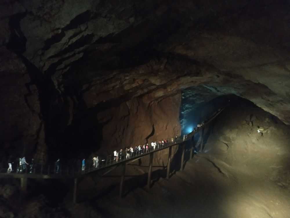 Абхазия. новоафонская пещера: описание и фото :: syl.ru