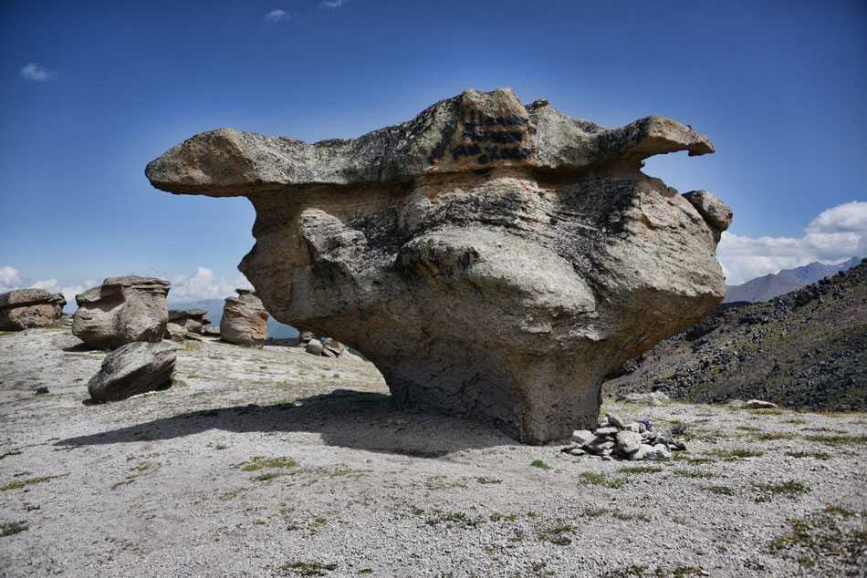 Скалы "каменные грибы" описание и фото - болгария: кырджали