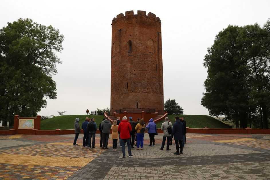 Брест – уютный и радушный город с выдающейся историей, один из древнейших на территории Республики Беларусь. Он находится близ западных рубежей страны и является административным центром Брестской области. Издавна занимавший важнейшее место в культурной,
