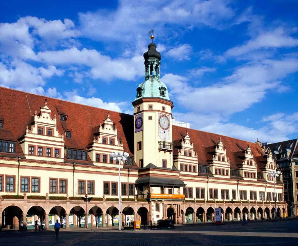 Венская Ратуша — одна из наиболее посещаемых достопримечательностей Вены Она расположена на площади Фридриха Шмидта в 1-ом округе