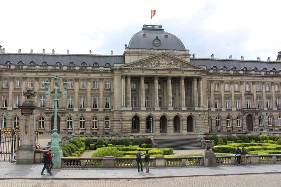 Дворцы брюсселя