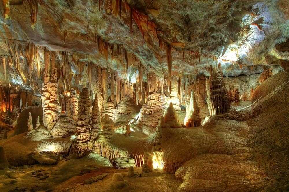 Список пещер в австралии