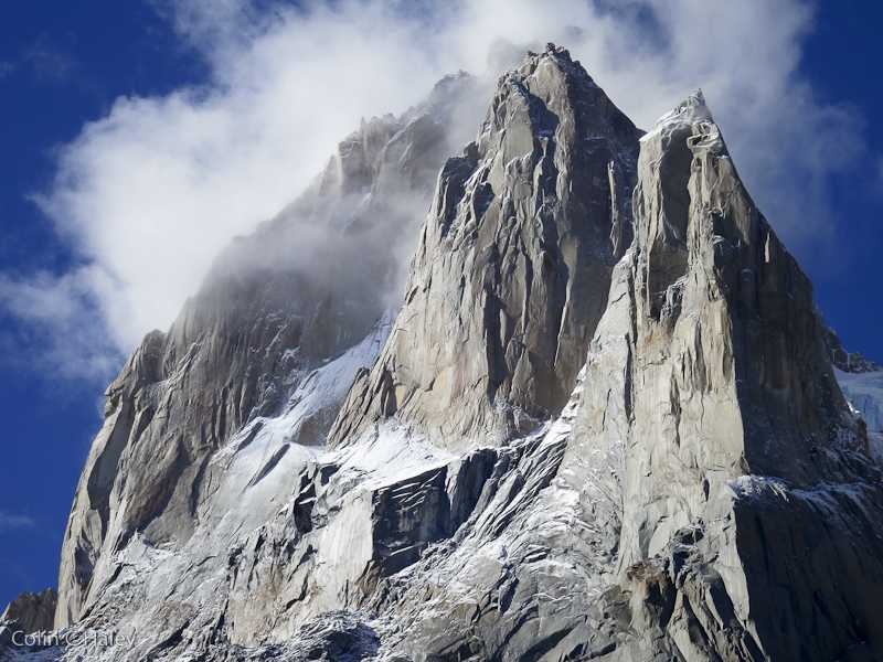 Пик Фицрой — вершина, расположенная в Патагонии в пограничной области между Аргентиной и Чили Высота 3405 метров