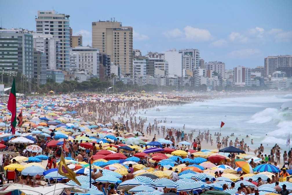 Прогноз погоды в Рио-де-Жанейро на сегодня и ближайшие дни с точностью до часа. Долгота дня, восход солнца, закат, полнолуние и другие данные по городу Рио-де-Жанейро.