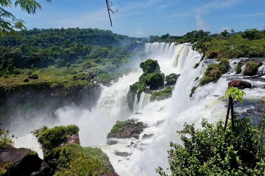 Водопады игуасу, бразилия, южная америка. где находятся, отели рядом, фото, видео, как добраться – туристер.ру