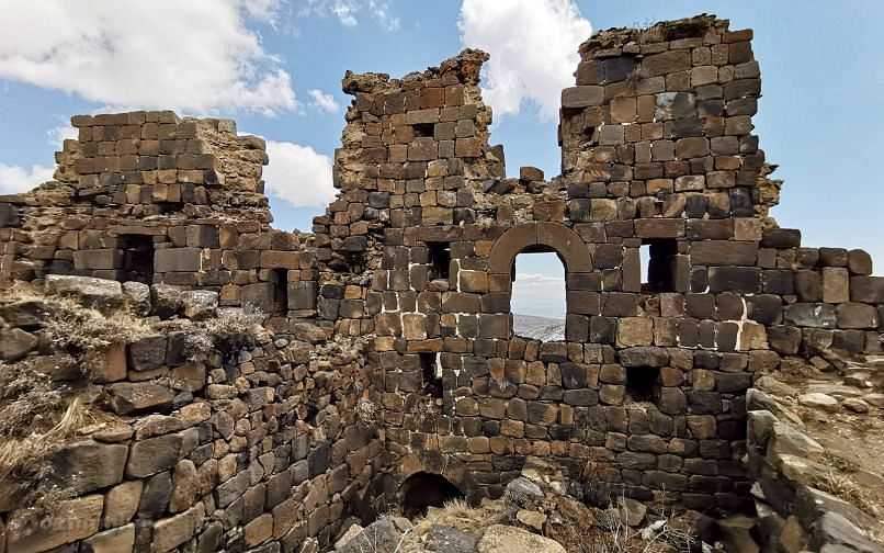Аномальная зона на горе арагац (армения): замок-крепость амберд