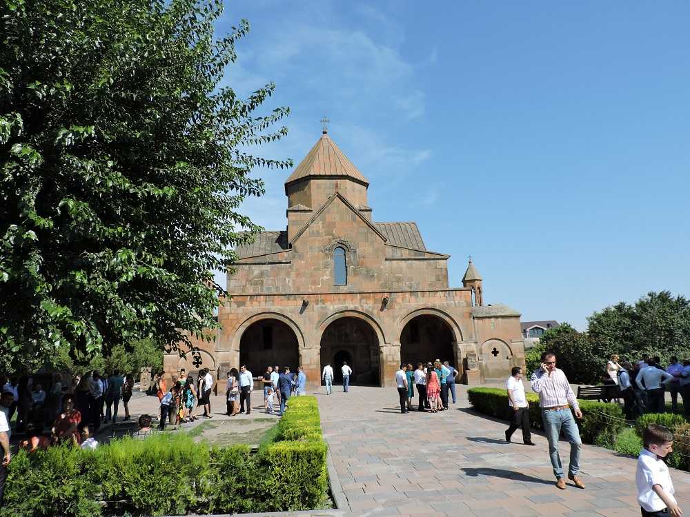 Прогулка по эчмиадзину: какие секреты хранит древняя армянская земля
