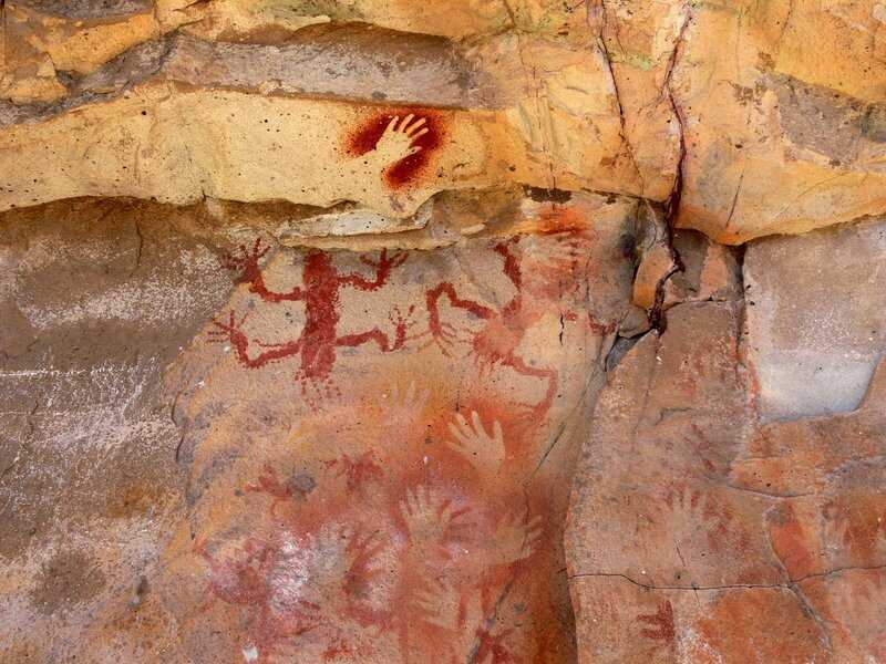 9 знаменитых пещер с наскальными рисунками