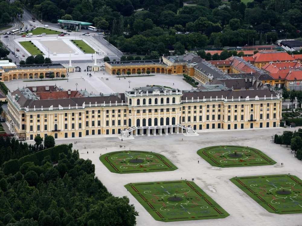 Дворец шенбрунн в вене - самая полная информация