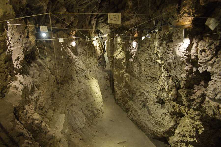 Пещера птиц (арени-1) в армении: самая древняя обувь в мире и другие невероятные находки