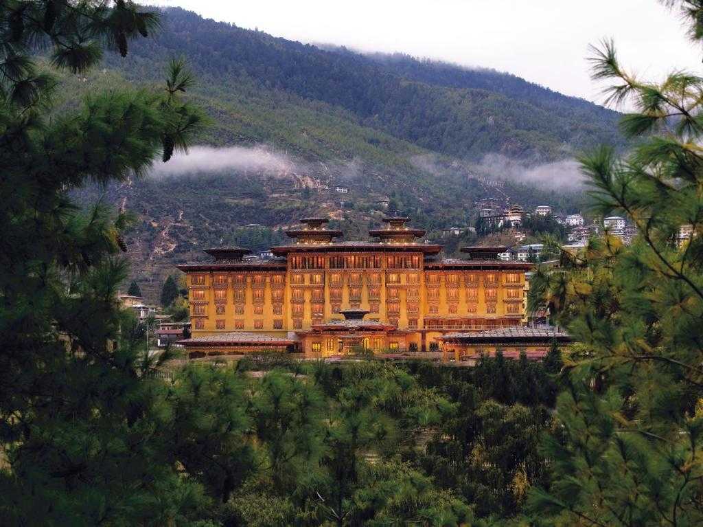 Бутан - паро - тхимпху - гнездо тигра - будда - джакар