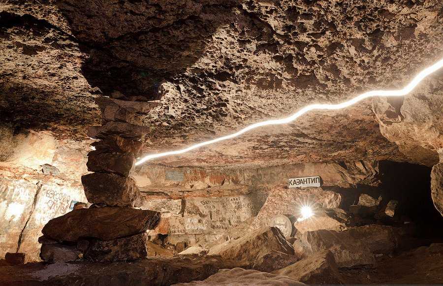 9 знаменитых пещер с наскальными рисунками
