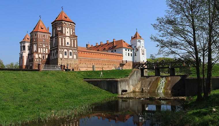 Беларусь мирский замок: фото история и легенды наши дни