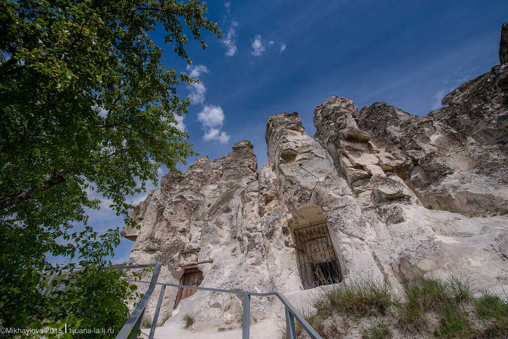Ивановский скальный монастырь и природный парк русенский лом болгария