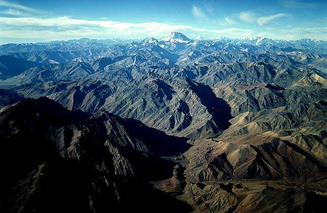 Гималаи  где находятся, возраст, протяженность и максимальная высота, интересные факты о происхождении гор, достопримечательности и полезные ископаемые