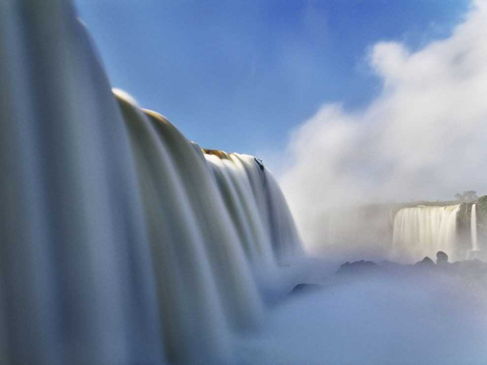 Фото Водопада Игуасу Большая галерея качественных и красивых фотографий Водопада Игуасу, которые Вы можете смотреть на нашем сайте