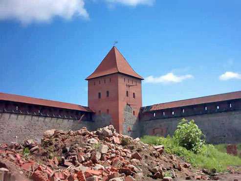 Лидский замок (замком гедимина) в беларуссии — плейсмент