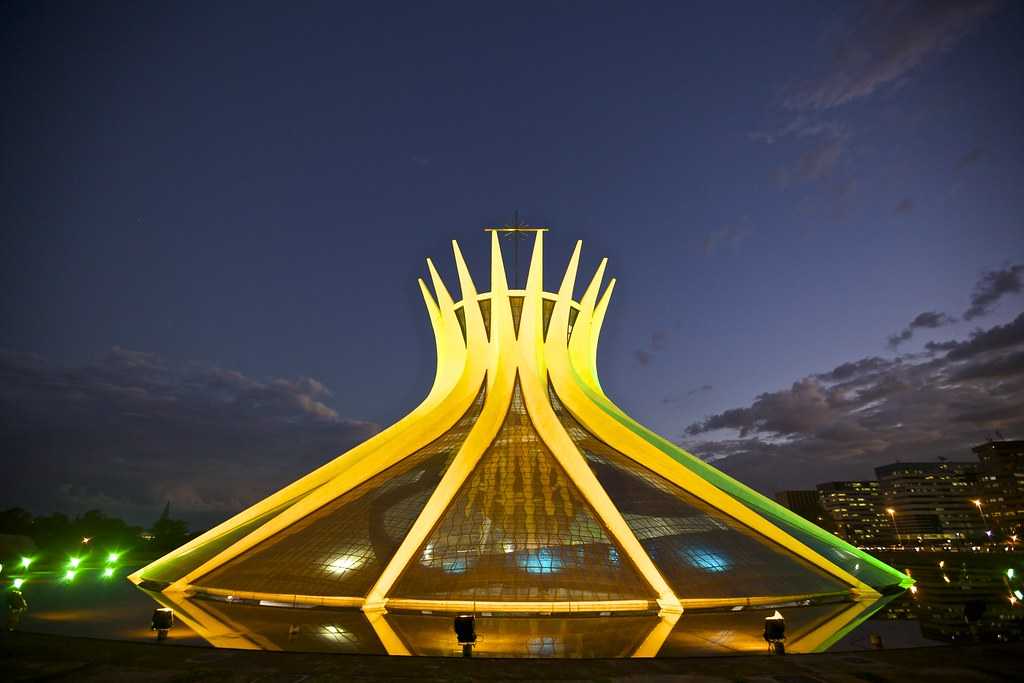 Собор бразилиа - cathedral of brasília