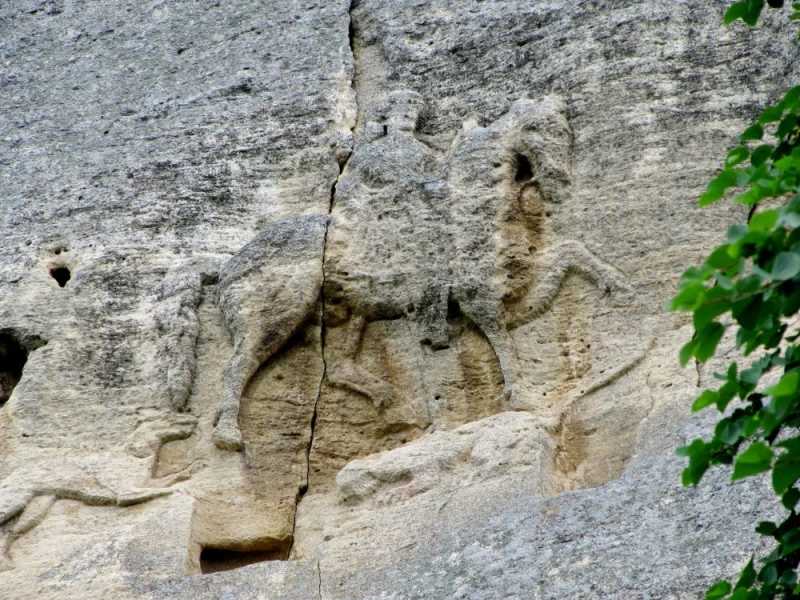 Археологический памятник «мадарский всадник» описание и фото - болгария: шумен