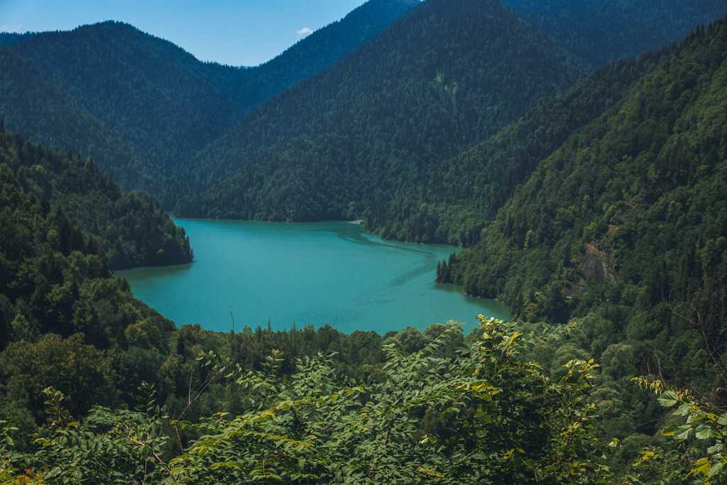 Голубое озеро (абхазия)