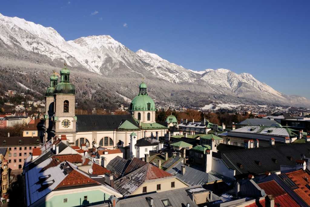 Инсбрук, австрия: горные лыжи и зимние ярмарки на курорте