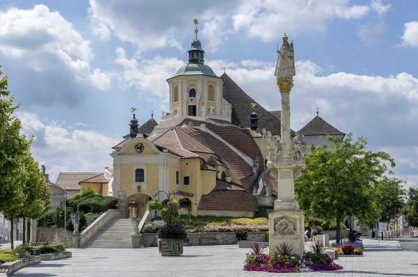 Айзенштадт - средневековый исторический город - австрия