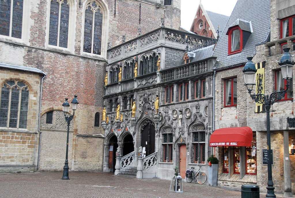Достопримечательности бельгии |  базилика святой крови христовой