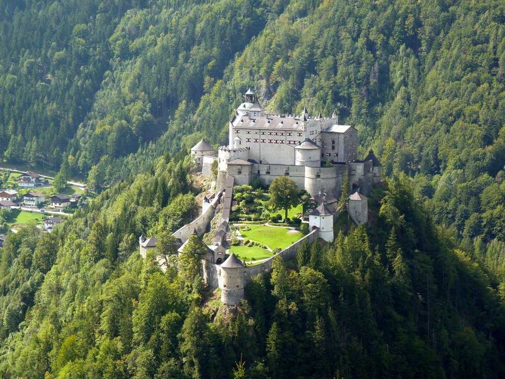 Замок хоэнверфен - hohenwerfen castle - abcdef.wiki