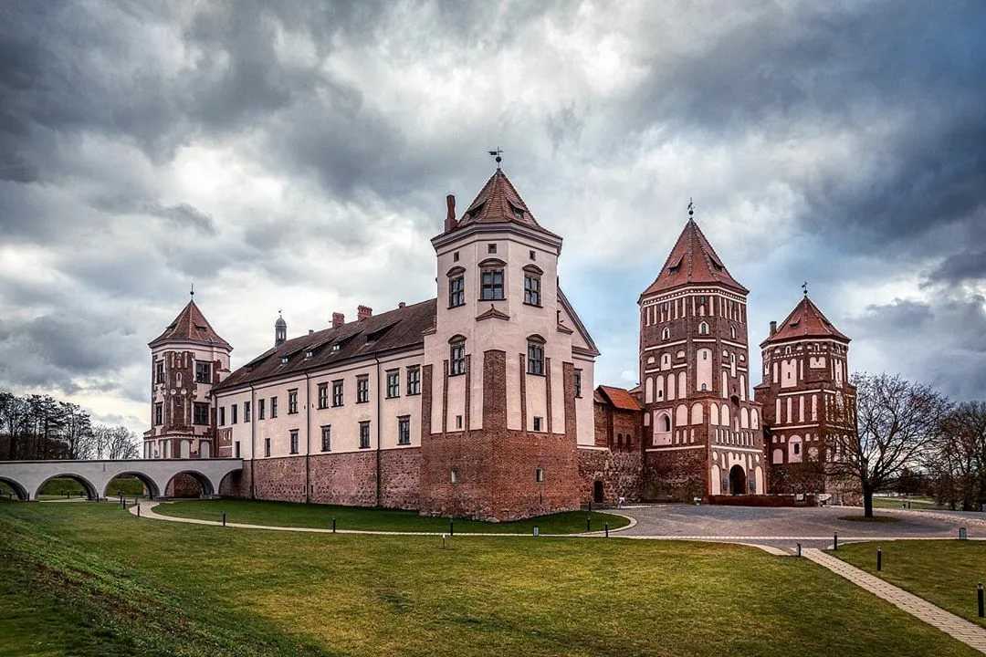 Мирский замок - шедевр белорусского зодчества
