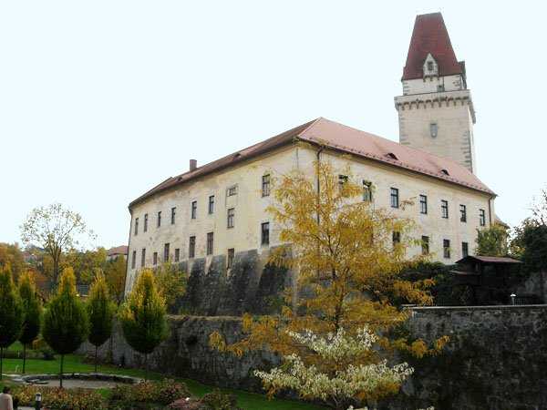 Замок хартхайм (schloss hartheim)