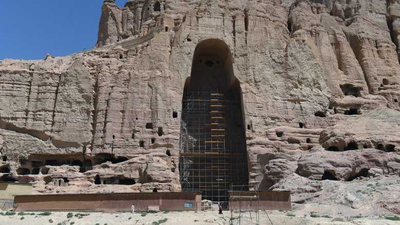 «уничтожить любыми средствами»: как взорвали статуи будды в афганистане