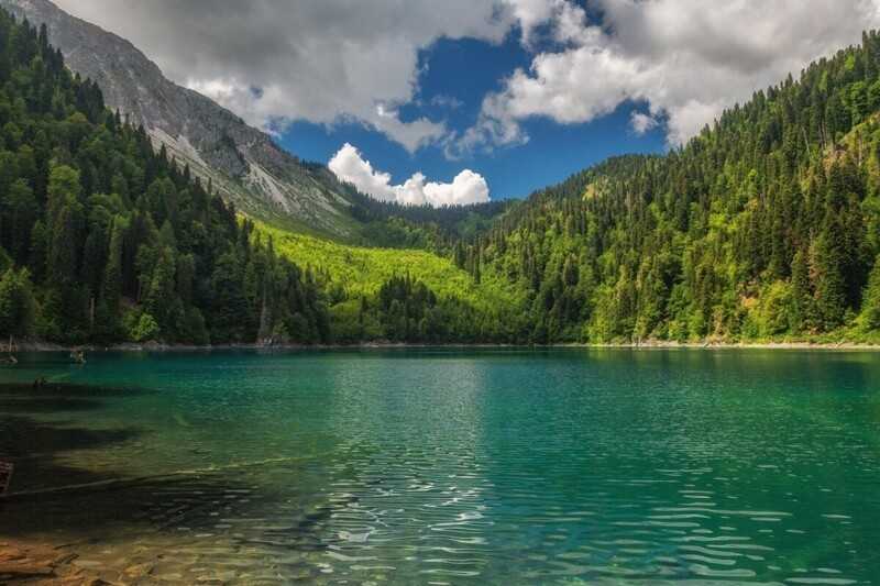 Озеро рица в абхазии (фото): где находится, дорога к озеру, история уникального места