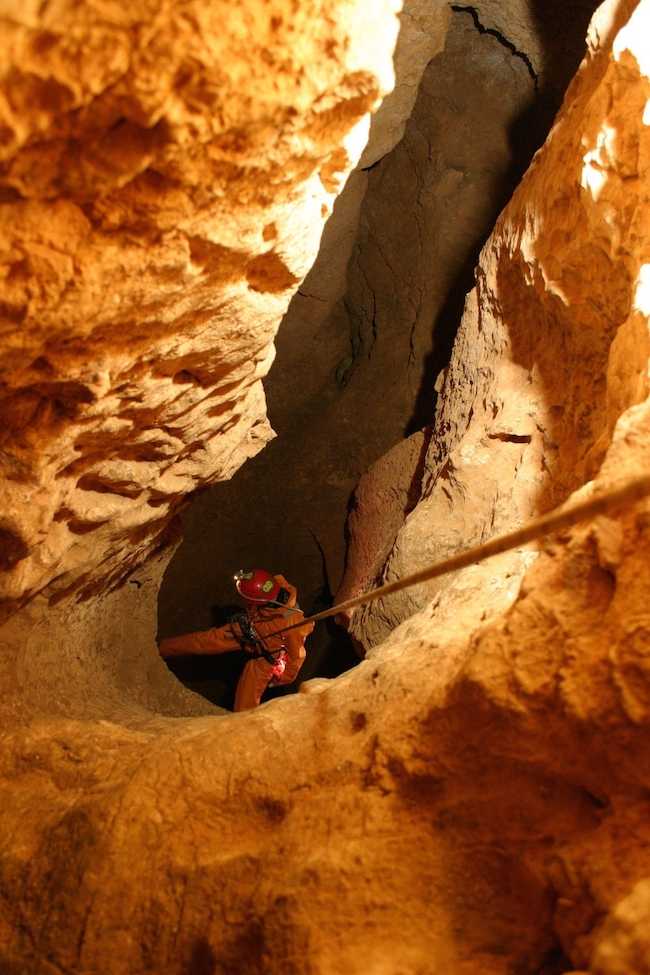 Пещера «ухо земли», курортное. отели рядом, фото, видео, как добраться — туристер.ру