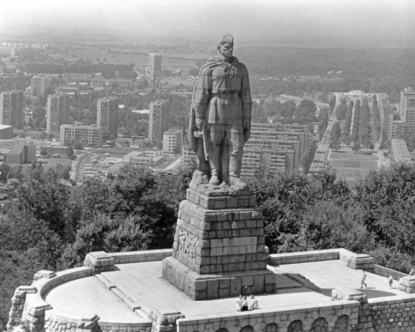 Памятники советским воинам-освободителям в восточной европе