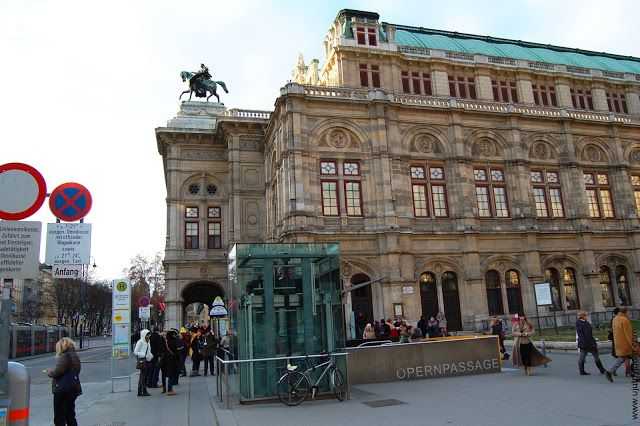 Фото Дворца Хофбург в Вене, Австрия Большая галерея качественных и красивых фотографий Дворца Хофбург, которые Вы можете смотреть на нашем сайте