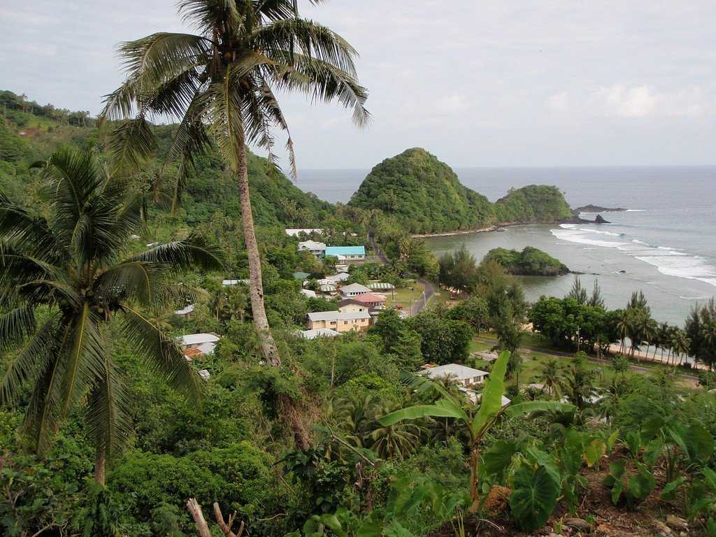 «резиновый» остров в африке: почему многие хотят жить на самой густонаселенной территории в мире