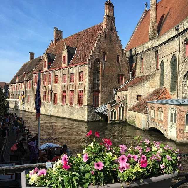 10 главных достопримечательностей брюгге | советы туристу в амстердаме
