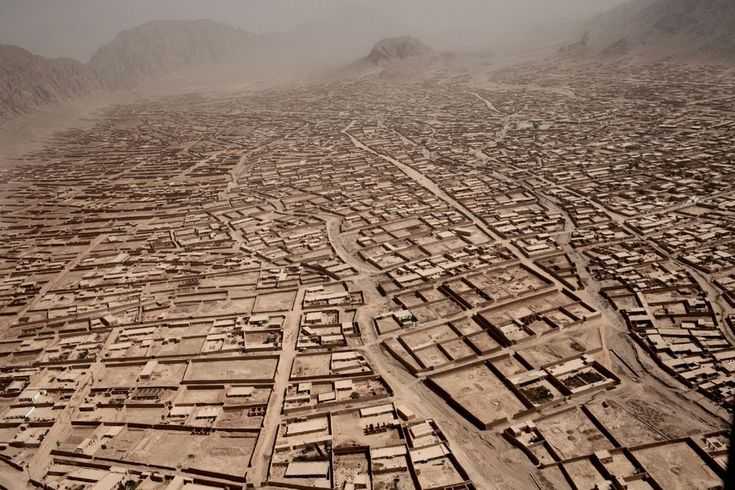 Фото города Кандагар в Афганистане Большая галерея качественных и красивых фотографий Кандагара, на которых представлены достопримечательности города, его виды, улицы, дома, парки и музеи