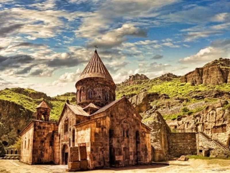 Монастыри армении