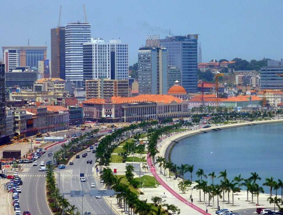 Уамбо, город - ангола