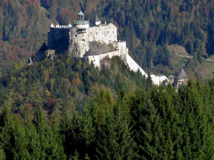 Замки австрии: 15 самых интересных и внушительных древних сооружений