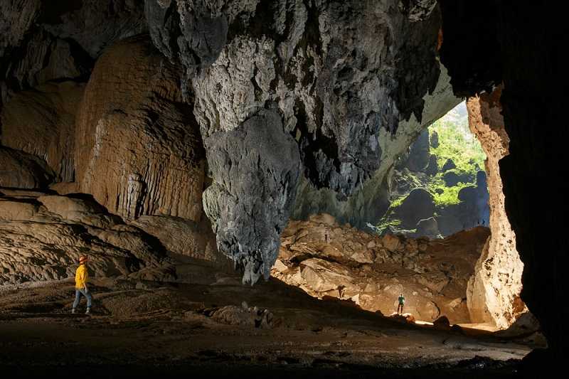 Узнай где находится Пещеры Дженолан на карте Австралии (С описанием и фотографиями) Пещеры Дженолан со спутника