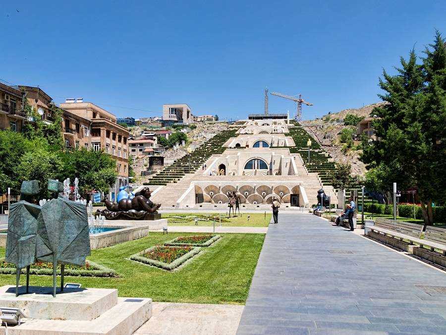 Узнай где находится Каскад в Ереване на карте Еревана (С описанием и фотографиями) Каскад в Ереване со спутника