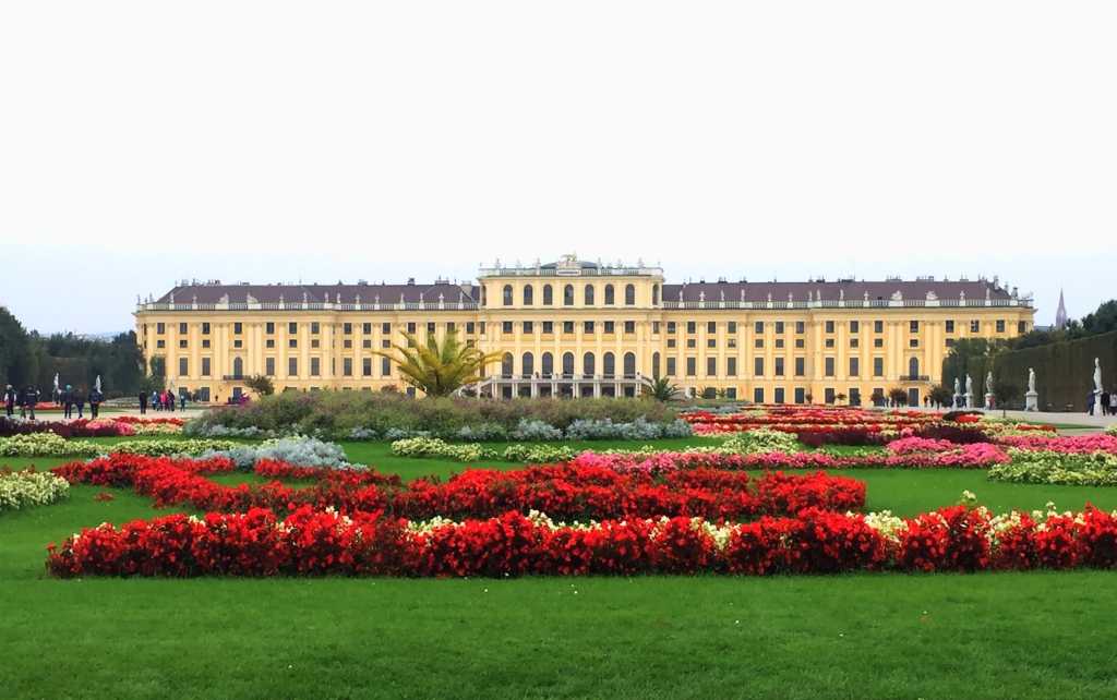 Дворец шенбрунн - вена – сейчас. навсегда