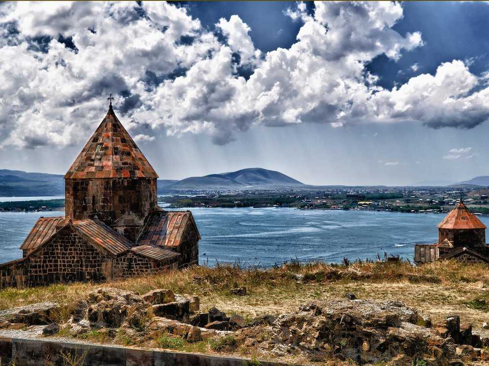 Озеро севан в армении: фото и отзывы туристов